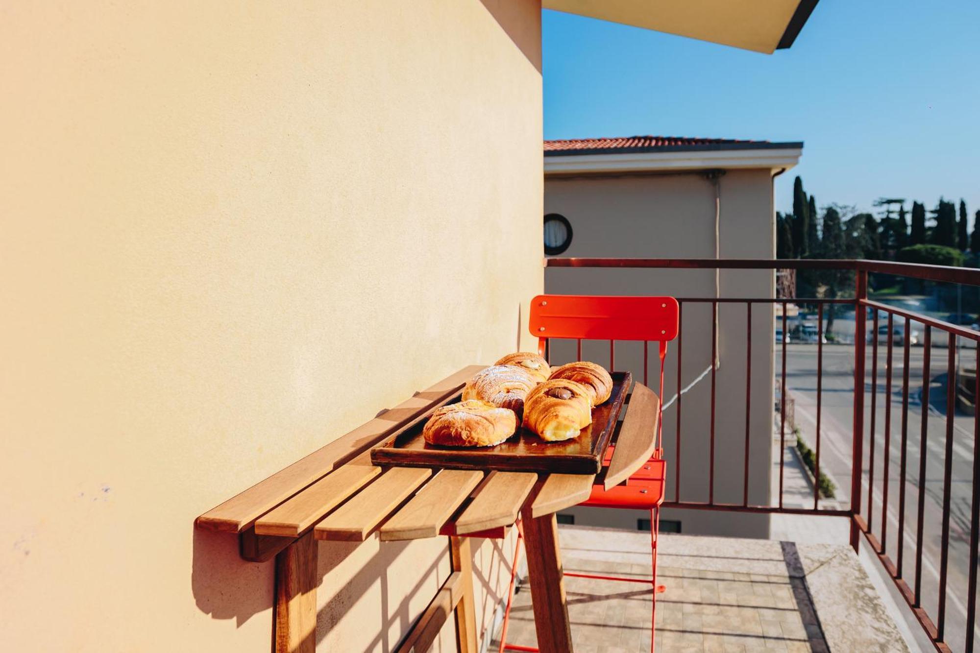 Sg Family - Casa Di Tulu' Διαμέρισμα Πεσκιέρα ντελ Γκάρντα Εξωτερικό φωτογραφία